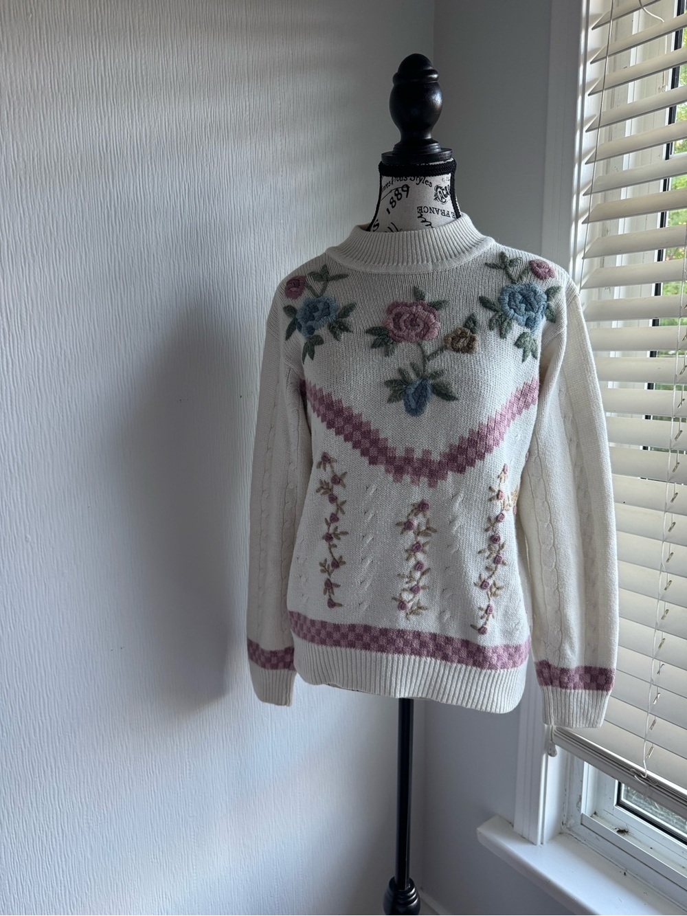 Vintage Alfred Dunner Cream Sweater with Pink and Blue Floral Embroidery